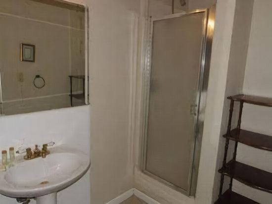 Weatherly Suites - photo 15
