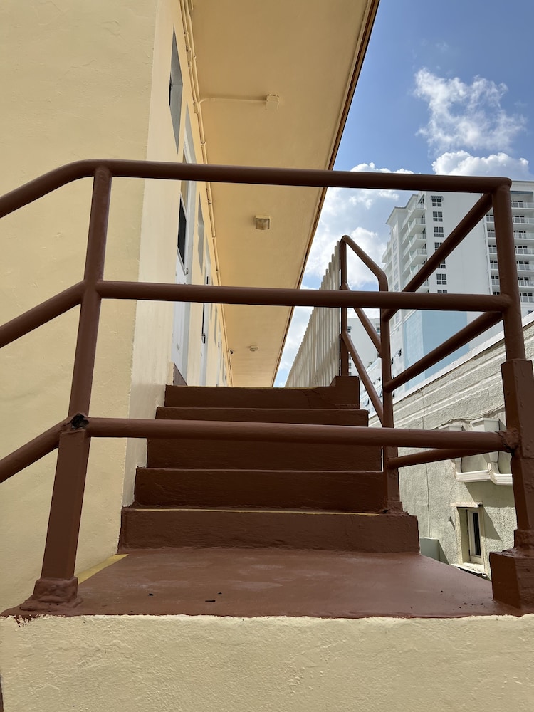 Expo Motel - photo 22