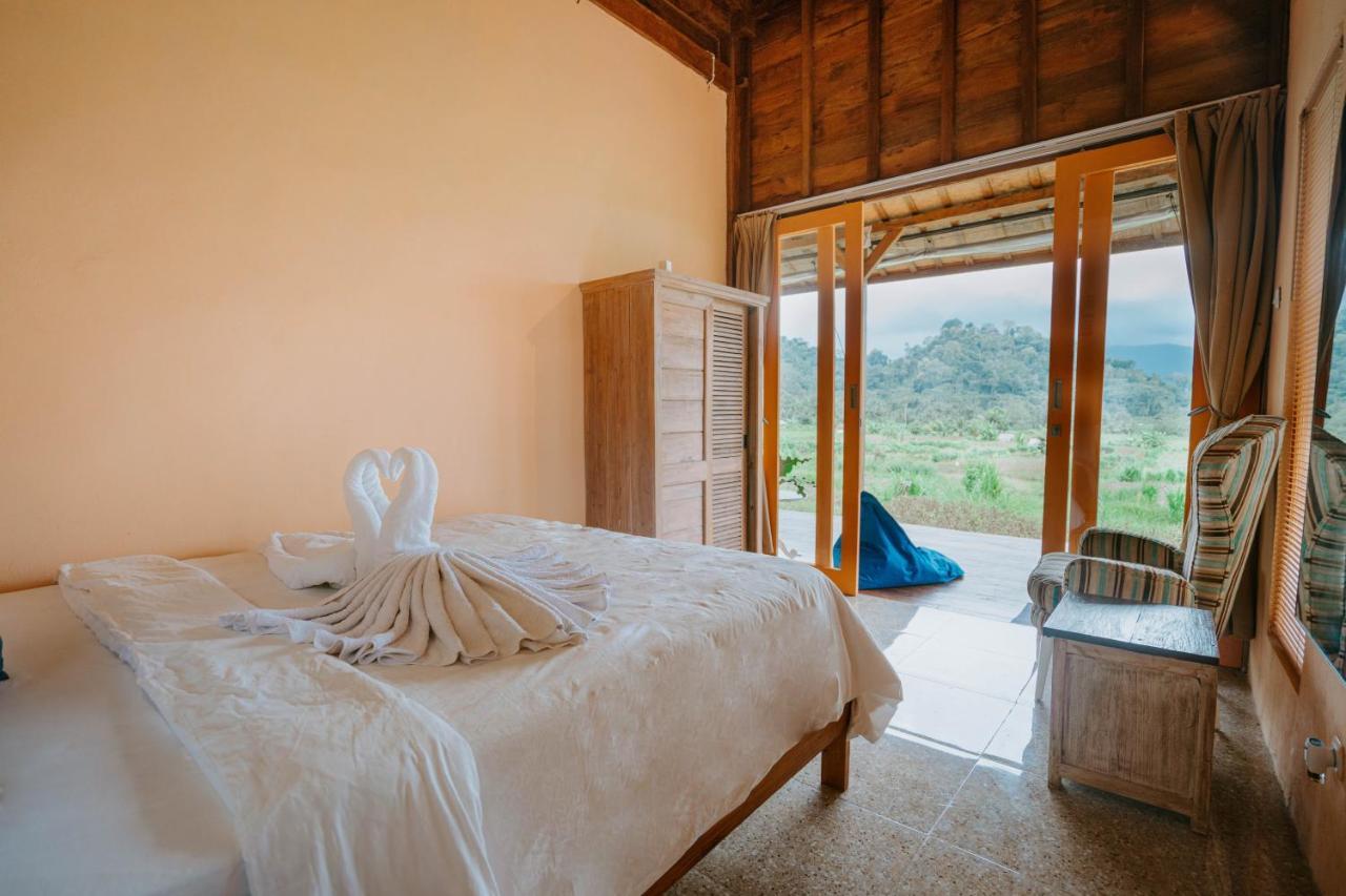 Ravelyn House — 4-Star Luxury Hotel in Sidemen, Indonesia