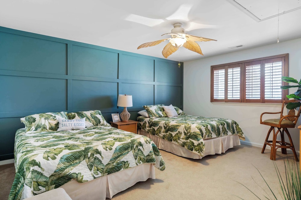 Bayview Landing #1 Sleeps 10 - photo 2