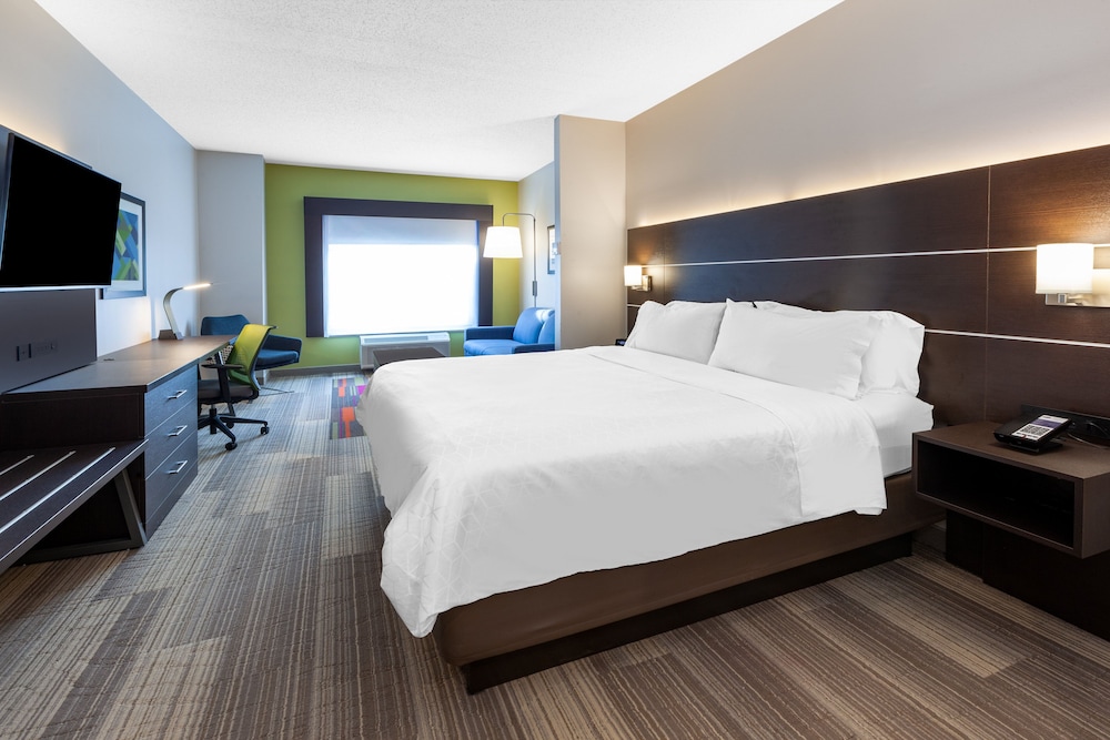 Holiday Inn Express Hotel & Suites Woodhaven by IHG - photo 15