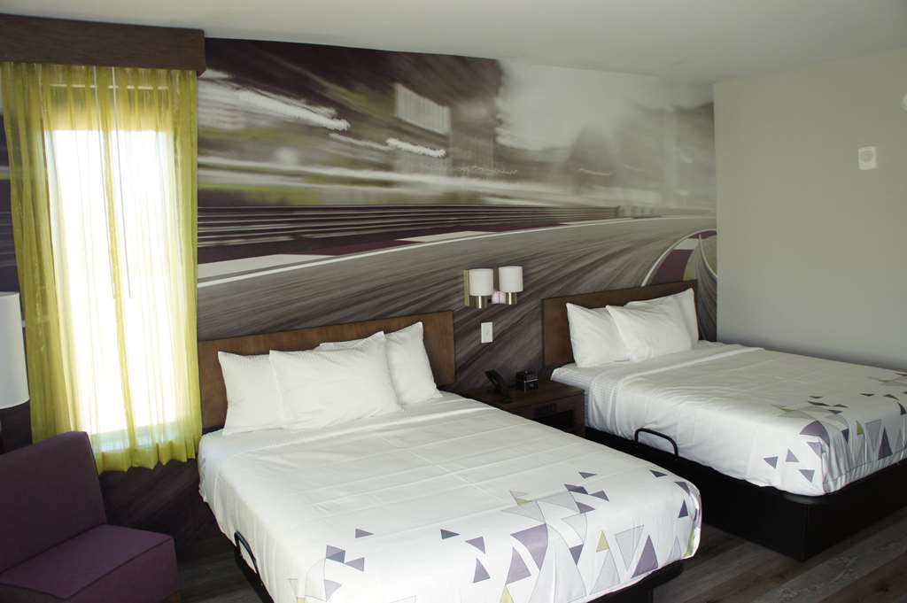 La Quinta Inn & Suites by Wyndham Braselton - photo 25