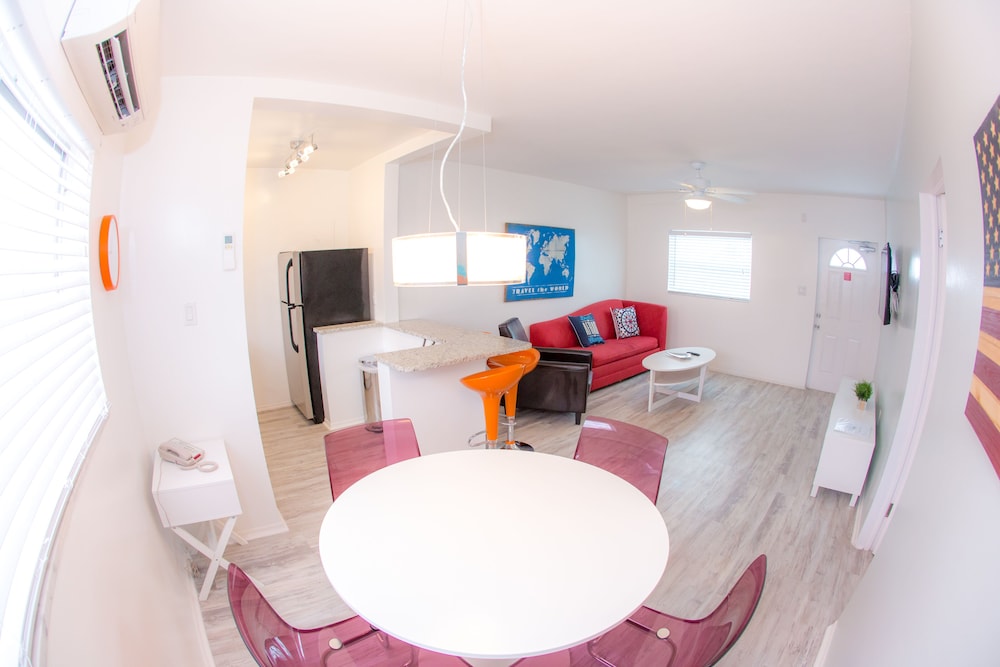 St Pete Beach Suites - photo 31