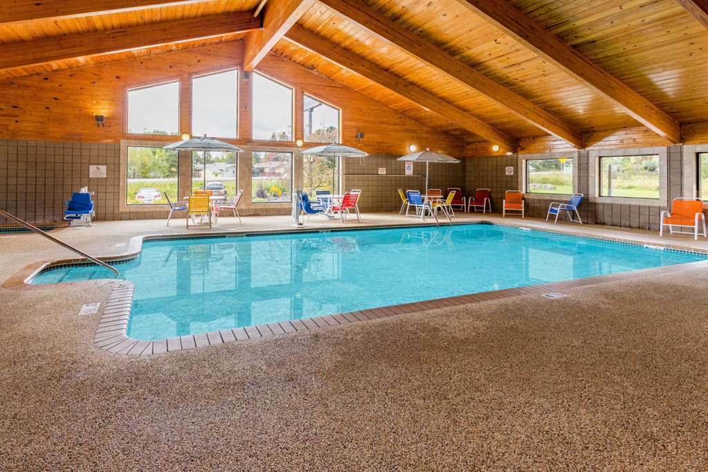 AmericInn by Wyndham Duluth South Black Woods Event Center - photo 3