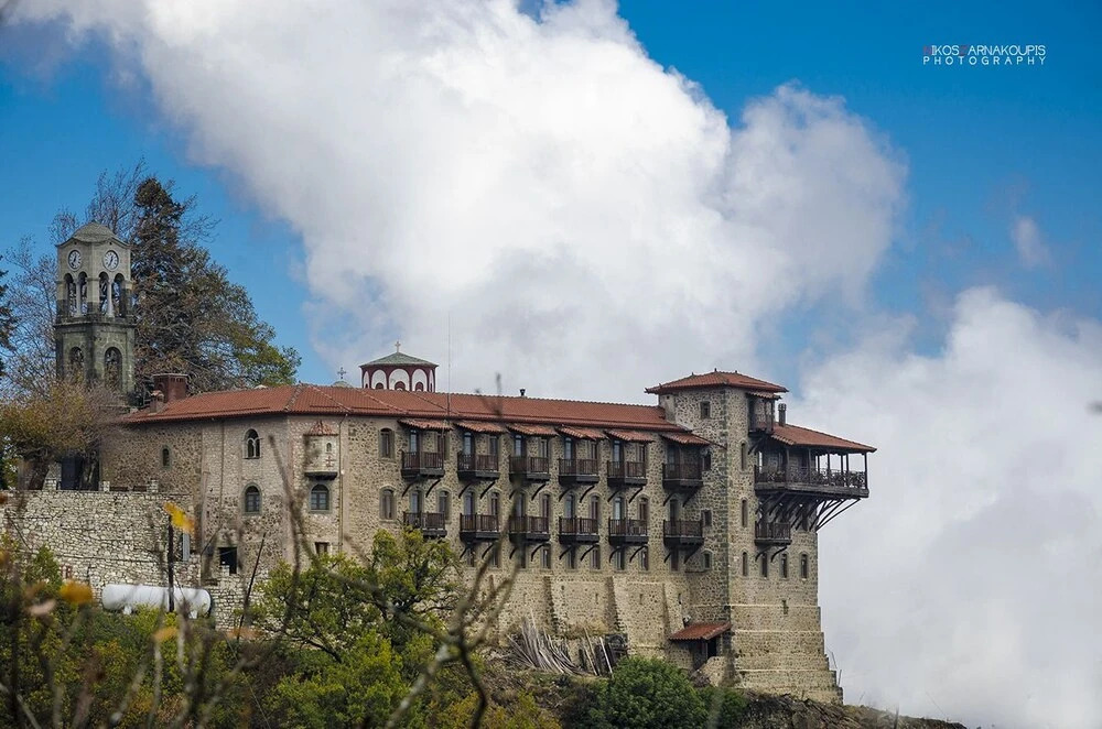 Oreiades Houses — hotel in Kryoneri