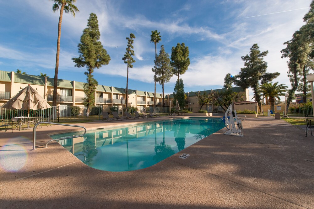 Vacation Inn Phoenix - photo 31