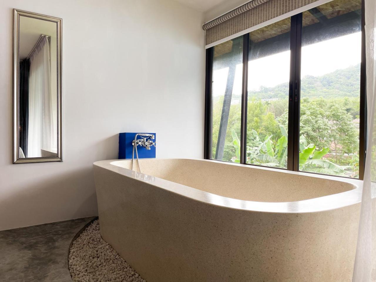 Kraam Silhouette Hotel and Cafe Phuket Chalong pier Hotel — Ban Chalong — photo 3