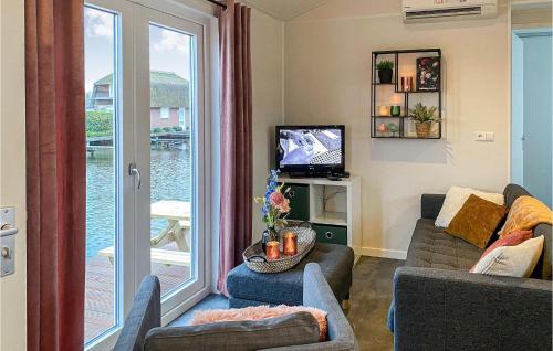 2 Bedroom Lovely Home In Breukelen