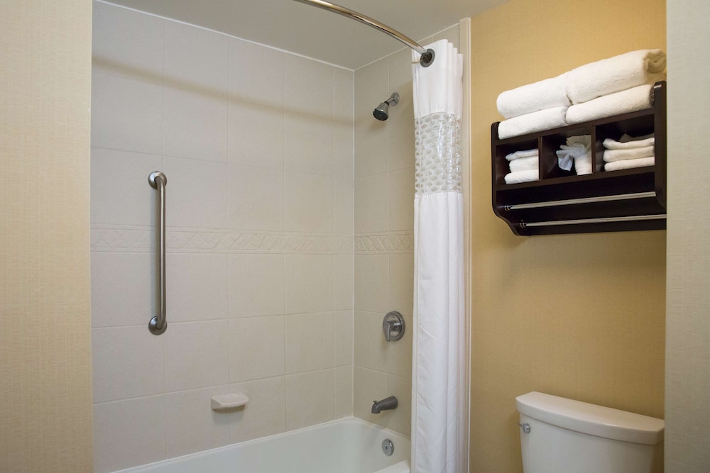 Hampton Inn & Suites Providence Downtown - photo 55