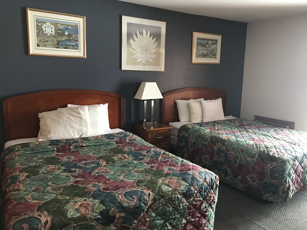 Timber Inn Motel - photo 3