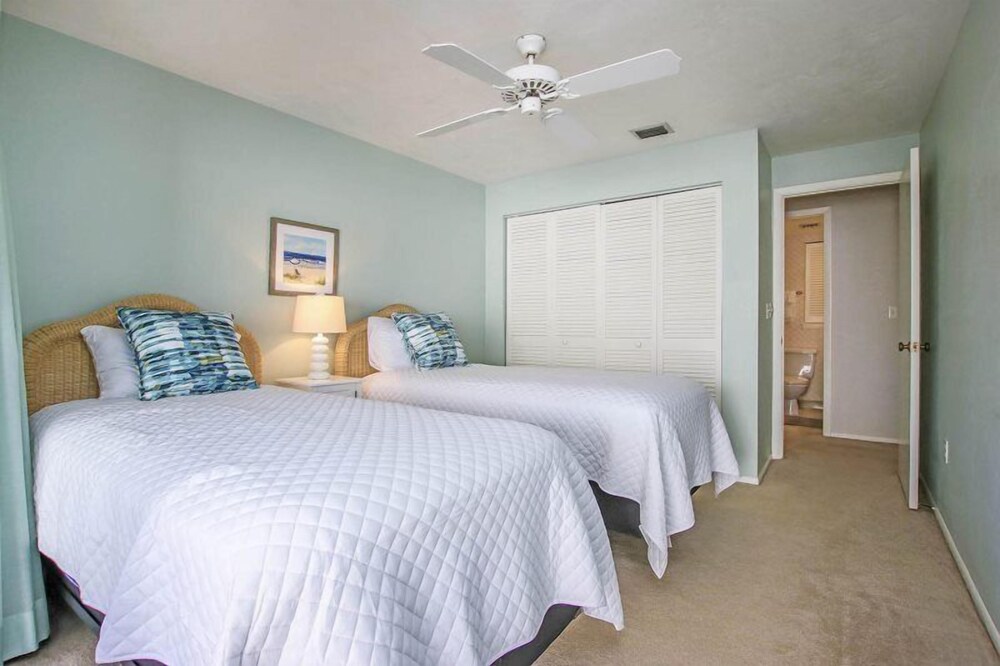 Mariner Pointe 323 - photo 17