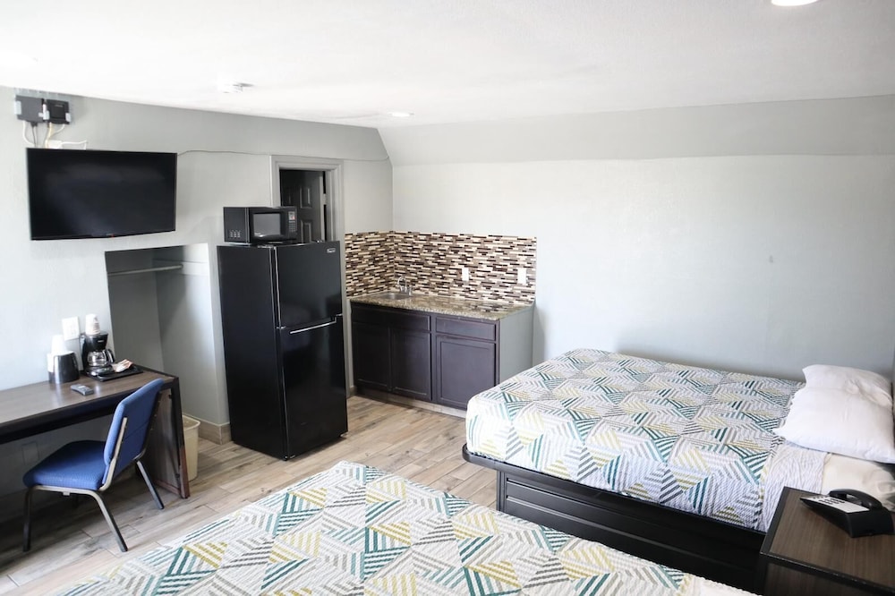 Gateway Motor Inn - photo 17