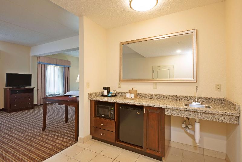 Hampton Inn by Hilton Gainesville Haymarket - photo 71