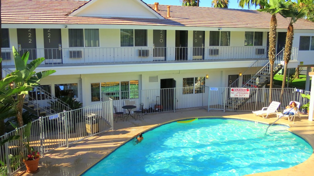 Hotel Iris San Diego - photo 23