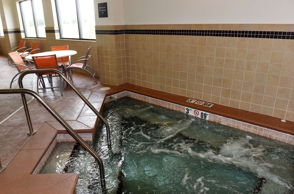 Hampton Inn & Suites by Hilton Fargo Medical Center - photo 20