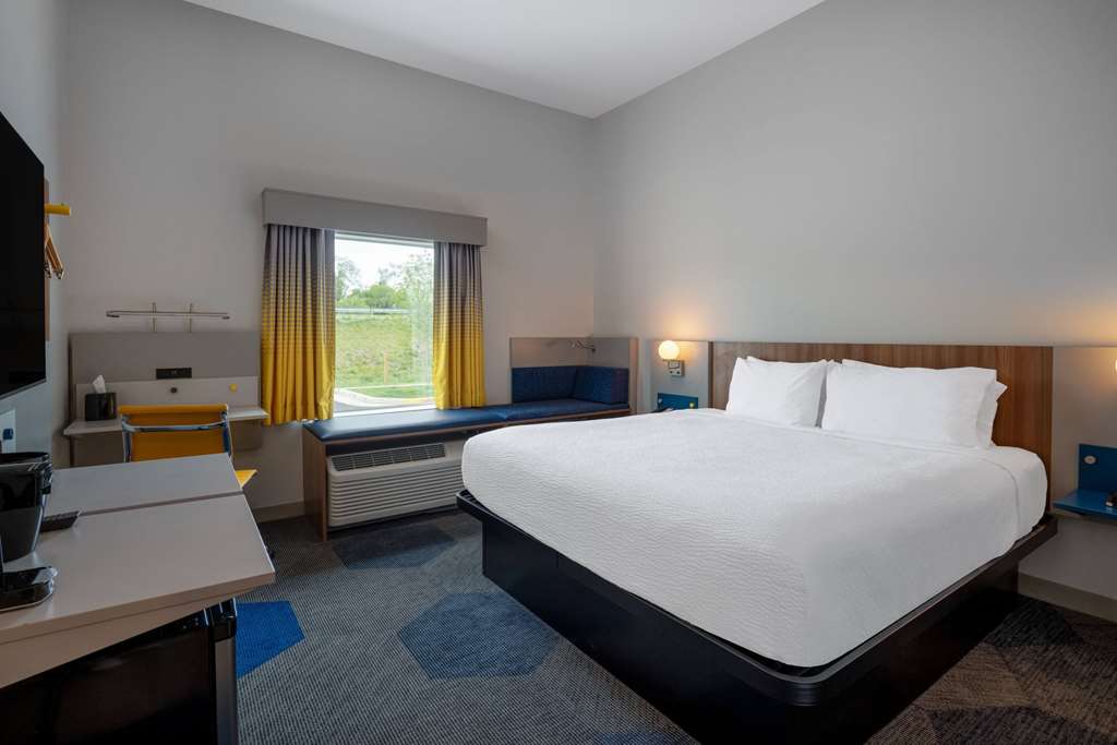 Microtel Inn & Suites by Wyndham Winchester - photo 24