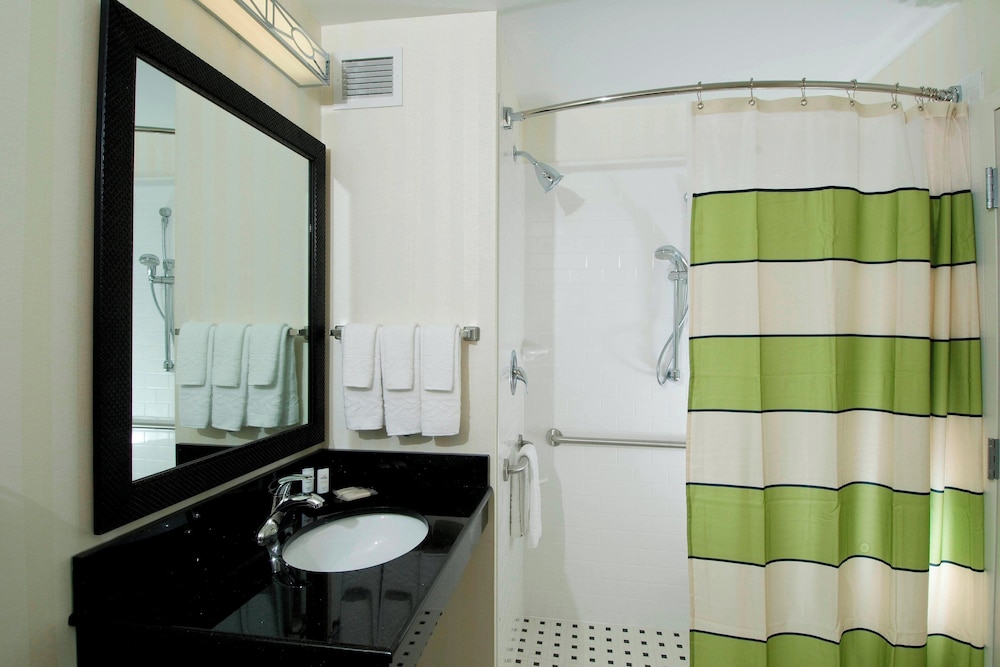 Fairfield Inn & Suites by Marriott Verona - photo 11