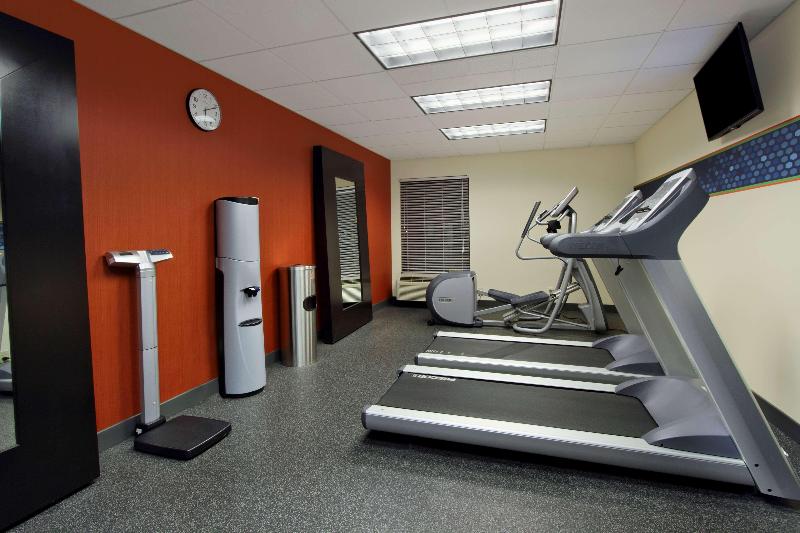 Hampton Inn Columbus Airport - photo 18