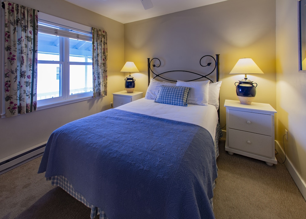 Edgewater Resort - photo 31