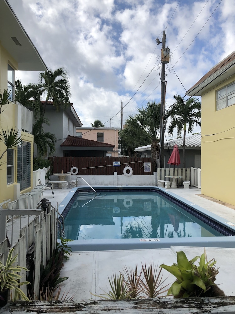 Dee Jay Beach Resort - photo 27