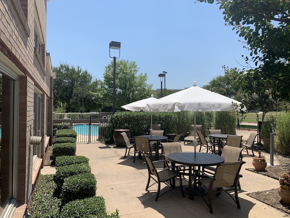 Hampton Inn & Suites N. Ft. Worth Alliance Airport - photo 56