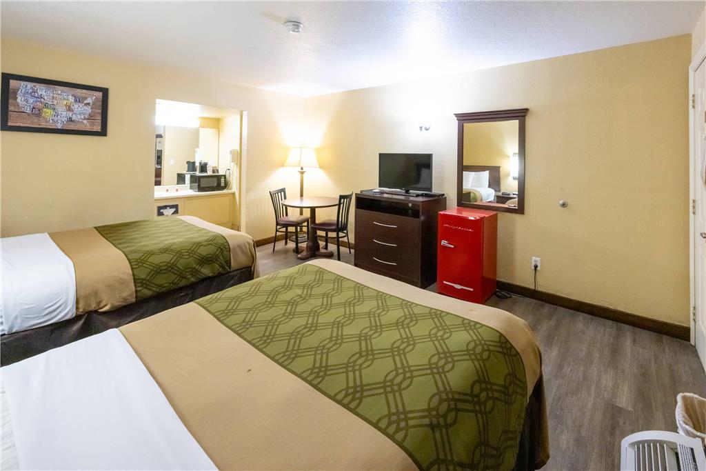 Econo Lodge McAlester - photo 13