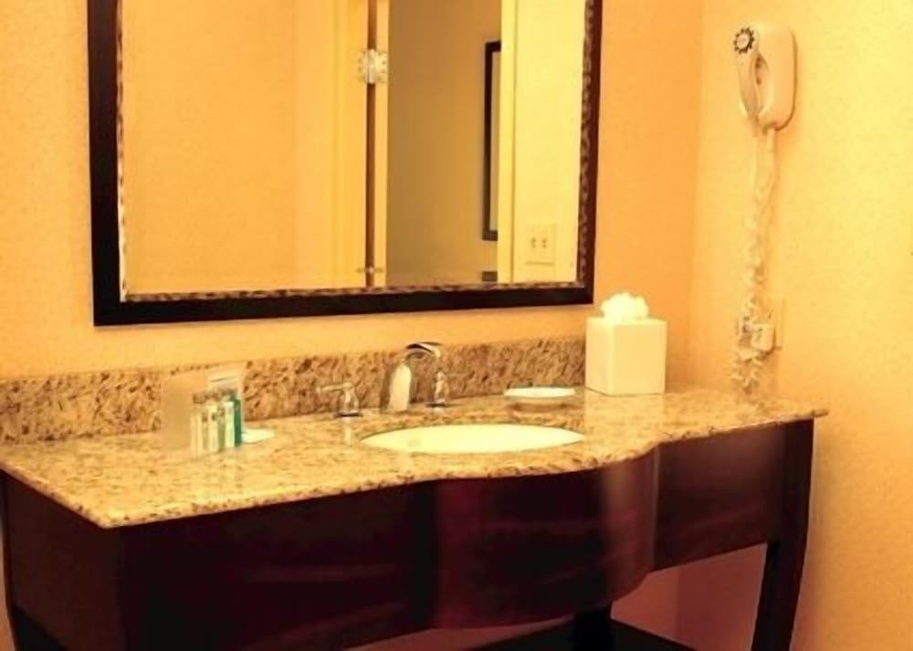 Hampton Inn Butler - photo 20