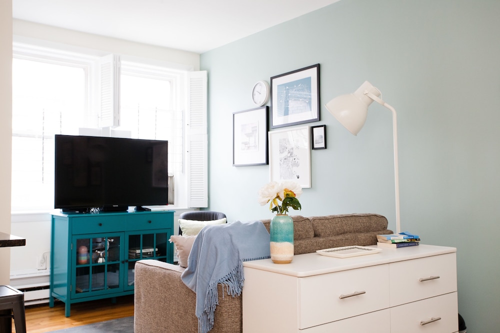 Classic 2BR in Back Bay by Sonder - photo 10