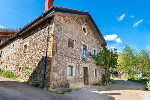 Casa Rural El Casar De Espejos I Y Ii 14938933 — Boca De Huergano