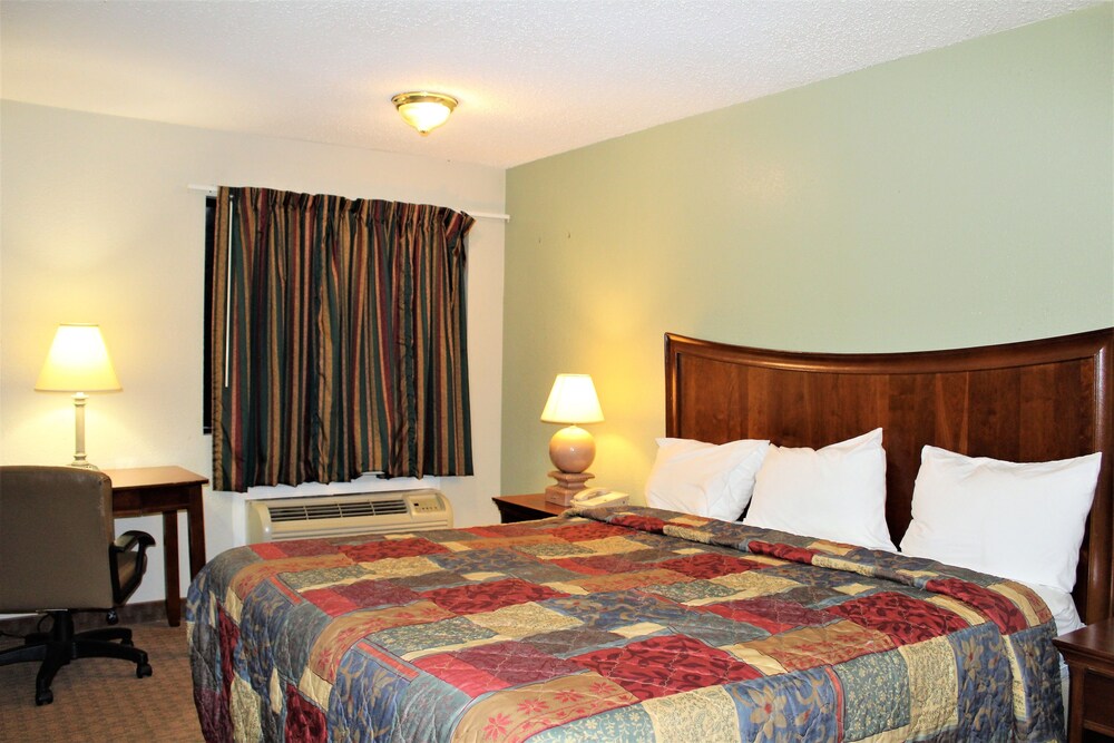 Airport Inn Chattanooga - photo 6