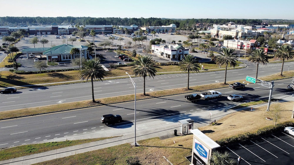 Hampton Inn & Suites Jacksonville Beach Blvd Mayo Clinic - photo 46
