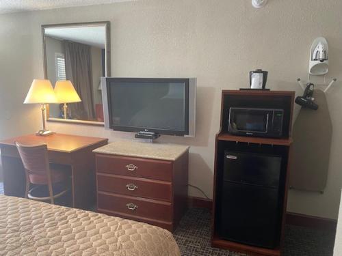 Andy Griffith Parkway Inn - photo 26