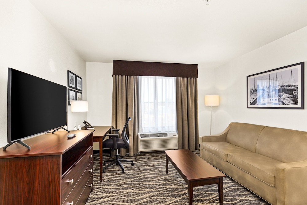 Cobblestone Hotel & Suites Superior Duluth - photo 35