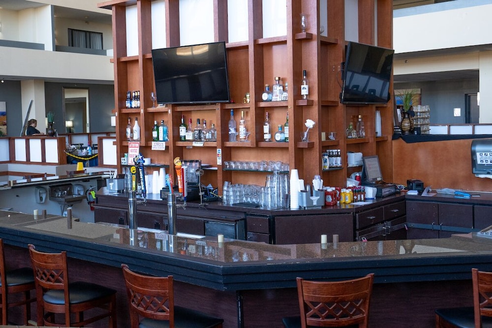 Atrium Hotel and Suites - photo 56