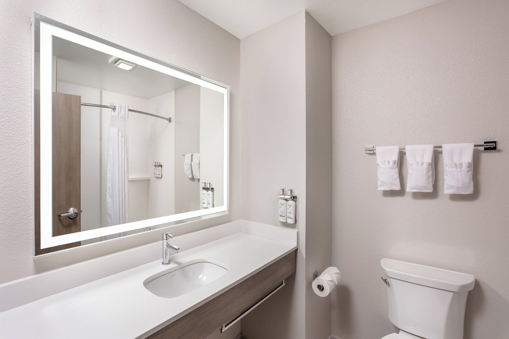 Holiday Inn Express Kearney by IHG - photo 17