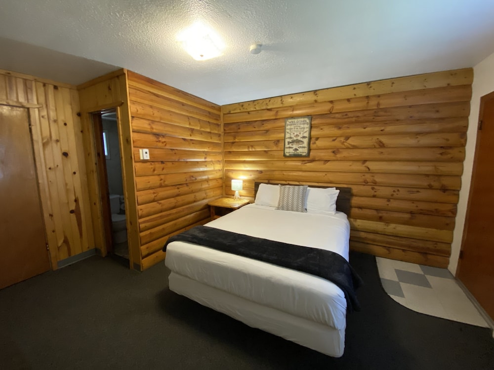 Columbia Point Resort - photo 20