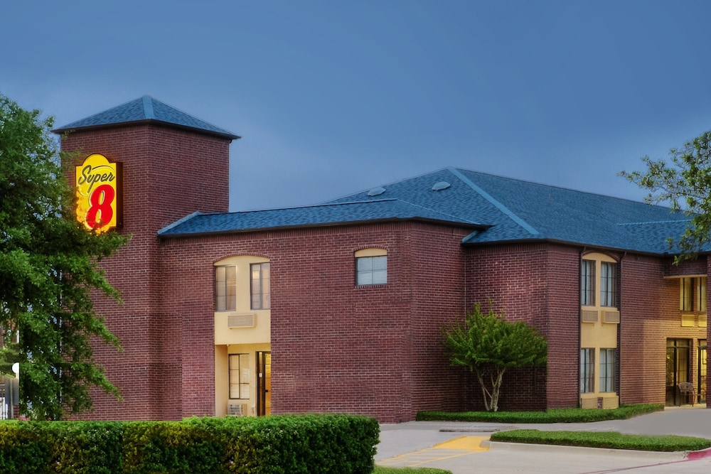 Super 8 by Wyndham Farmers Branch North Dallas - photo 20