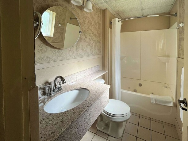 Motel 6 Fairmont WV Downtown - photo 5