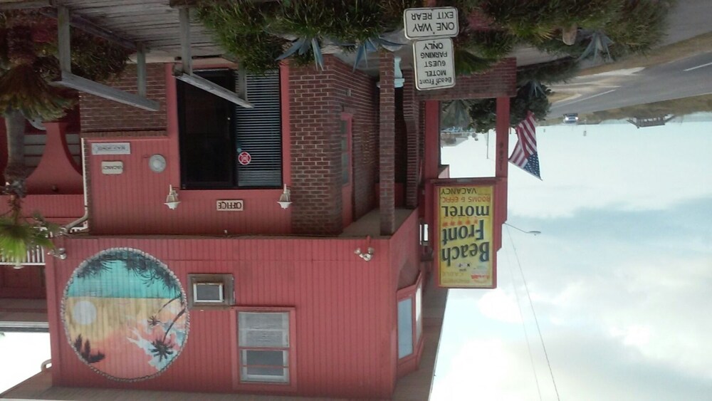 Beach Front Motel - photo 24