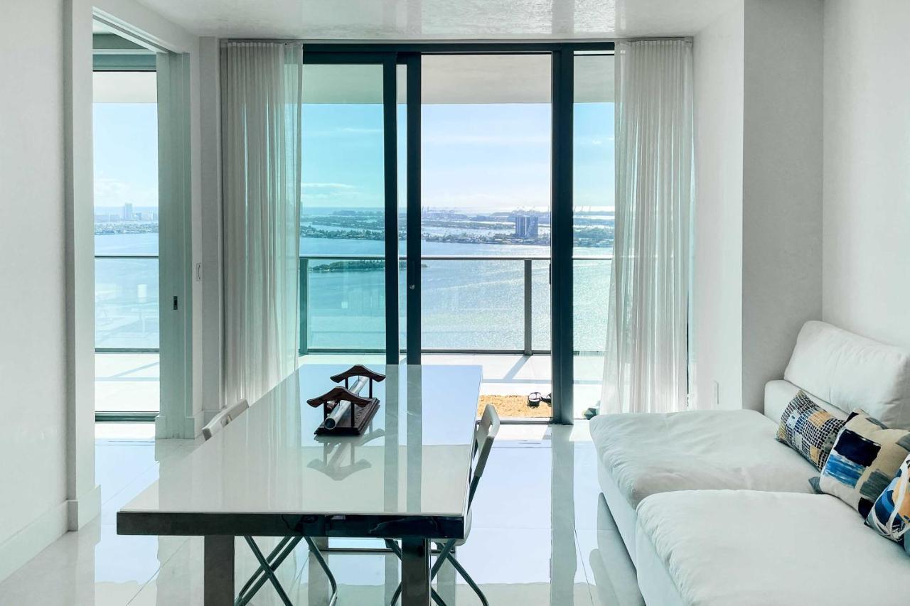 Luxe Miami Condo with Community Pool and Hot Tub — 4-Star Luxury Hotel in Miami, United States