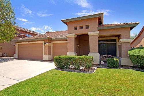 Hollyhock Pet Friendly 4Br Heated Pool & Near Golf — Chandler — photo 3