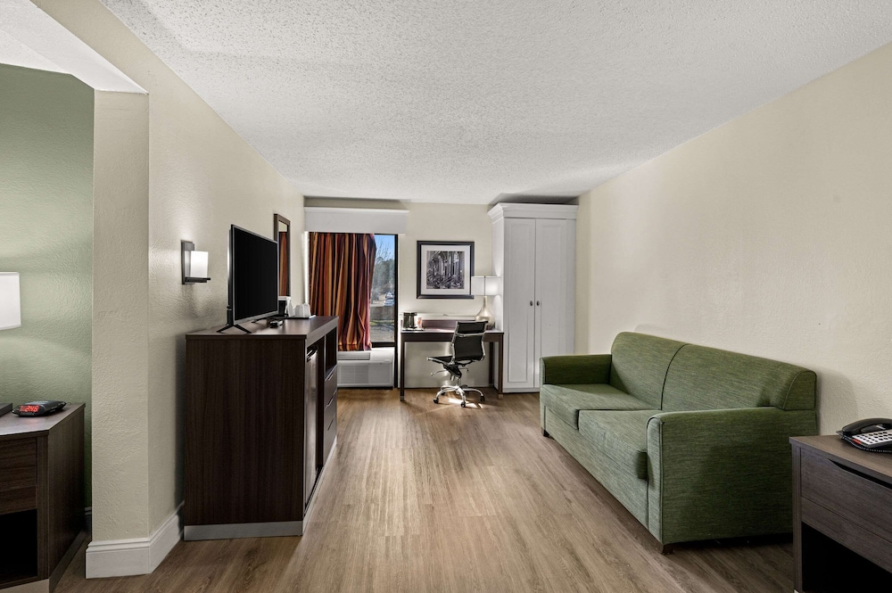 Quality Inn & Suites North Little Rock - photo 21