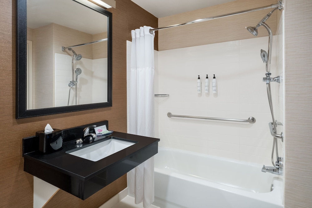 Fairfield Inn and Suites by Marriott Denver Aurora Medical Center - photo 22