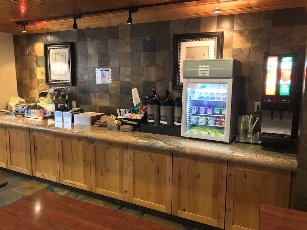 TownePlace Suites by Marriott Bend - photo 31