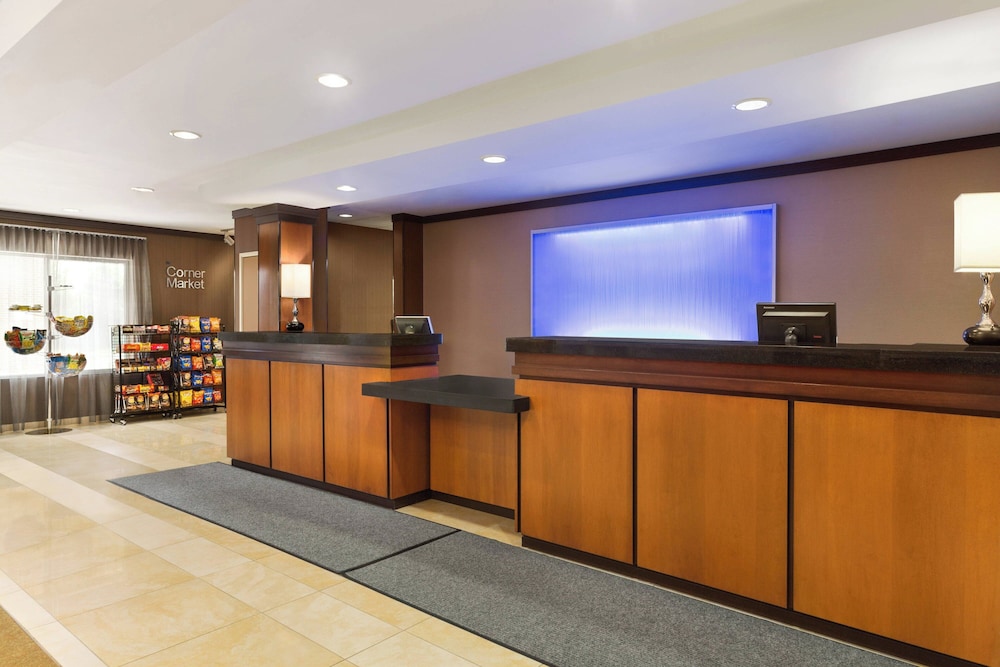 Fairfield Inn & Suites by Marriott Weirton - photo 2
