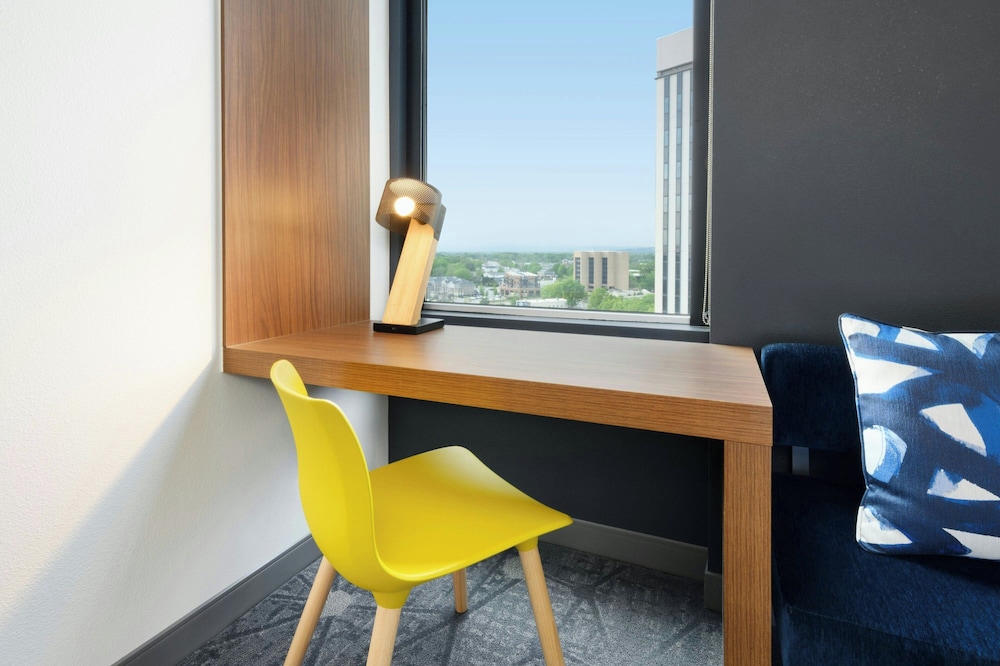 Aloft Greenville Downtown - photo 4