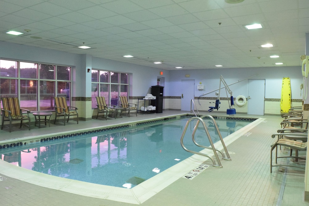 Holiday Inn Express Hotel & Suites Watertown Thousand Island by IHG - photo 28