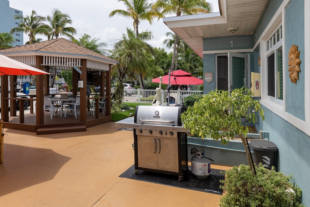 Tropic Isle Boutique Hotel - photo 25