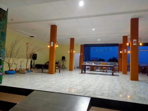 Gadjah Mada Hall Cafe & Penginapan Hostel — Terawas — photo 2