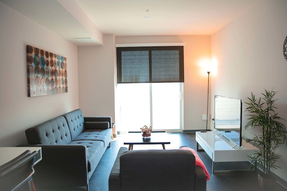 Fully Furnished Suites near Little Tokyo - photo 17